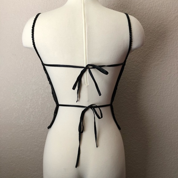 🚫 SOLD VTG Beaded/Sequined Black Top w/ Tie Back - Picture 4 of 10